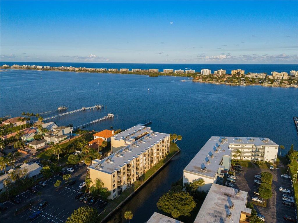 Photo of 896 N Federal Highway #322, Lantana, FL 33462 (MLS # R11151040)