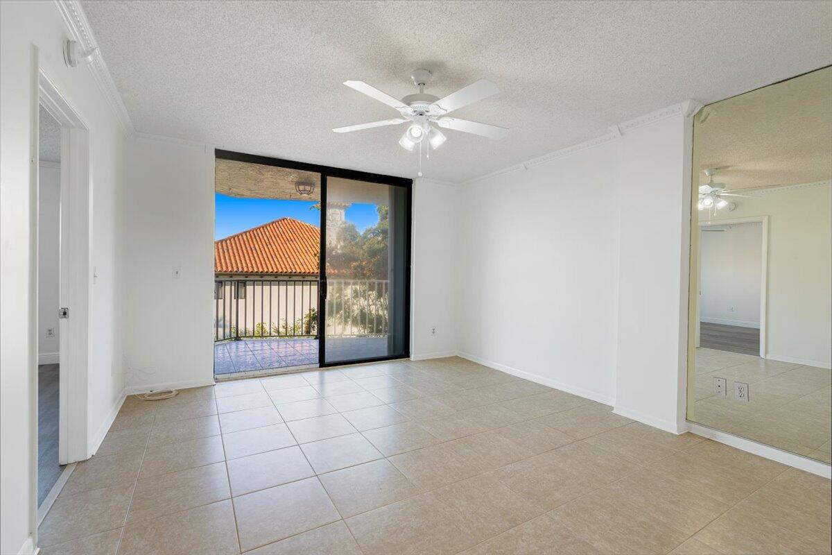 HIDDEN HARBOUR OF THE PALM BEACHES - Residential