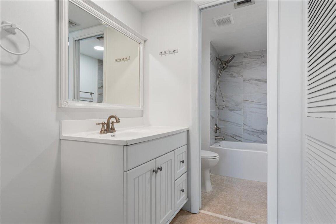 HIDDEN HARBOUR OF THE PALM BEACHES - Residential