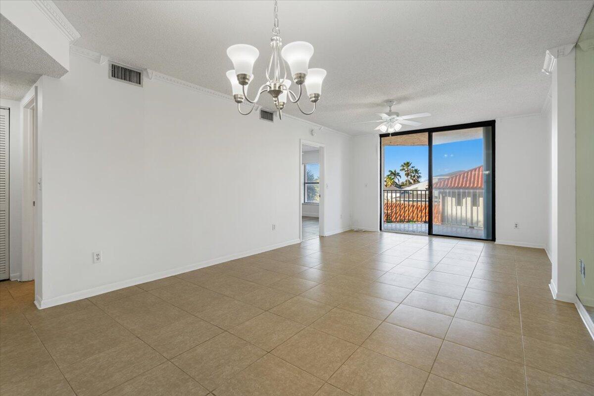 896 N Federal Highway 322