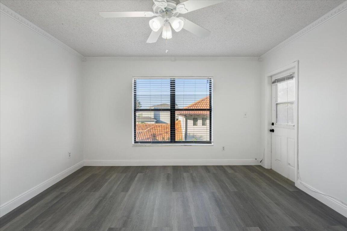 HIDDEN HARBOUR OF THE PALM BEACHES - Residential