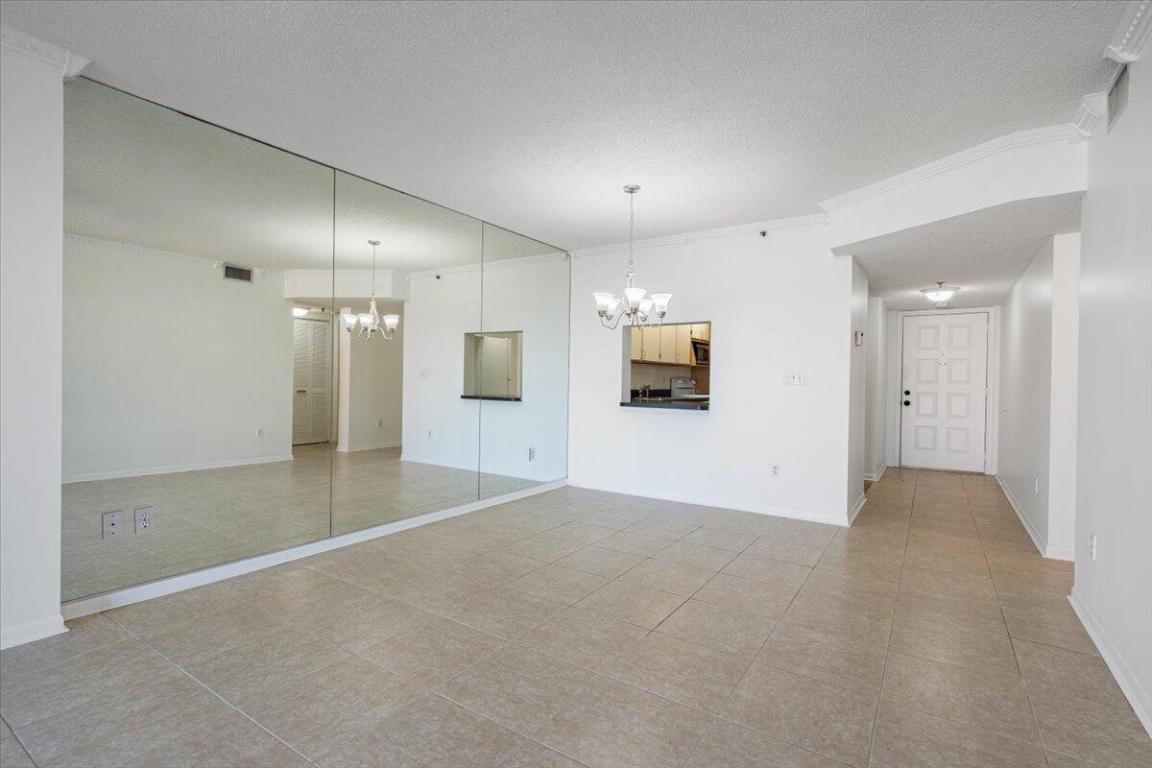 HIDDEN HARBOUR OF THE PALM BEACHES - Residential