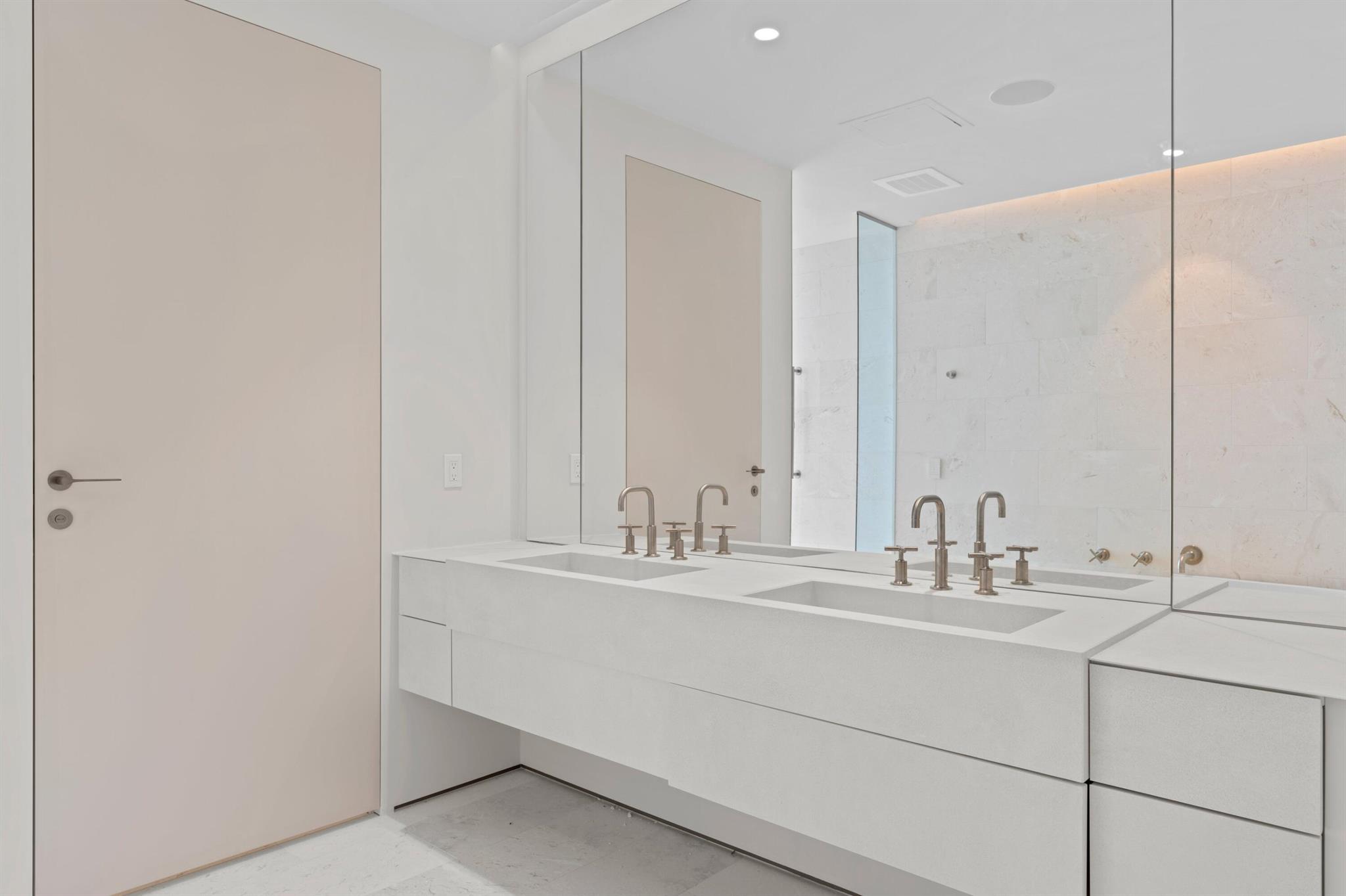 1515 FLAGLER CONDO - Residential Lease