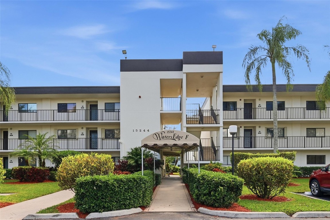 Lakes of Delray - Residential