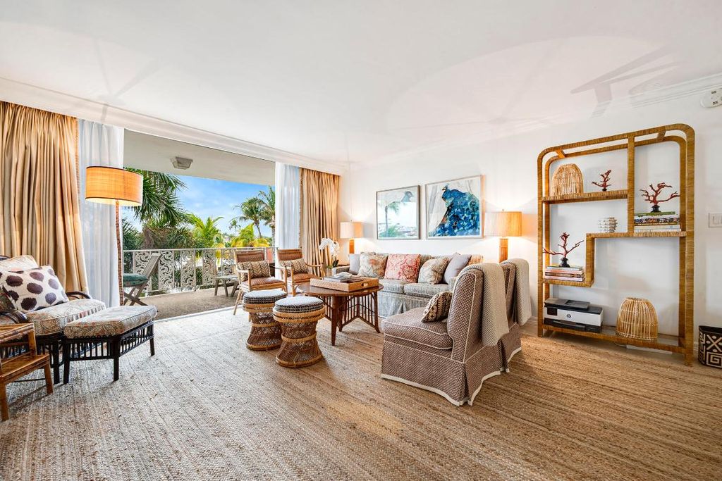 Photo of 227 Australian Avenue #3e, Palm Beach, FL 33480 (MLS # R11131398)