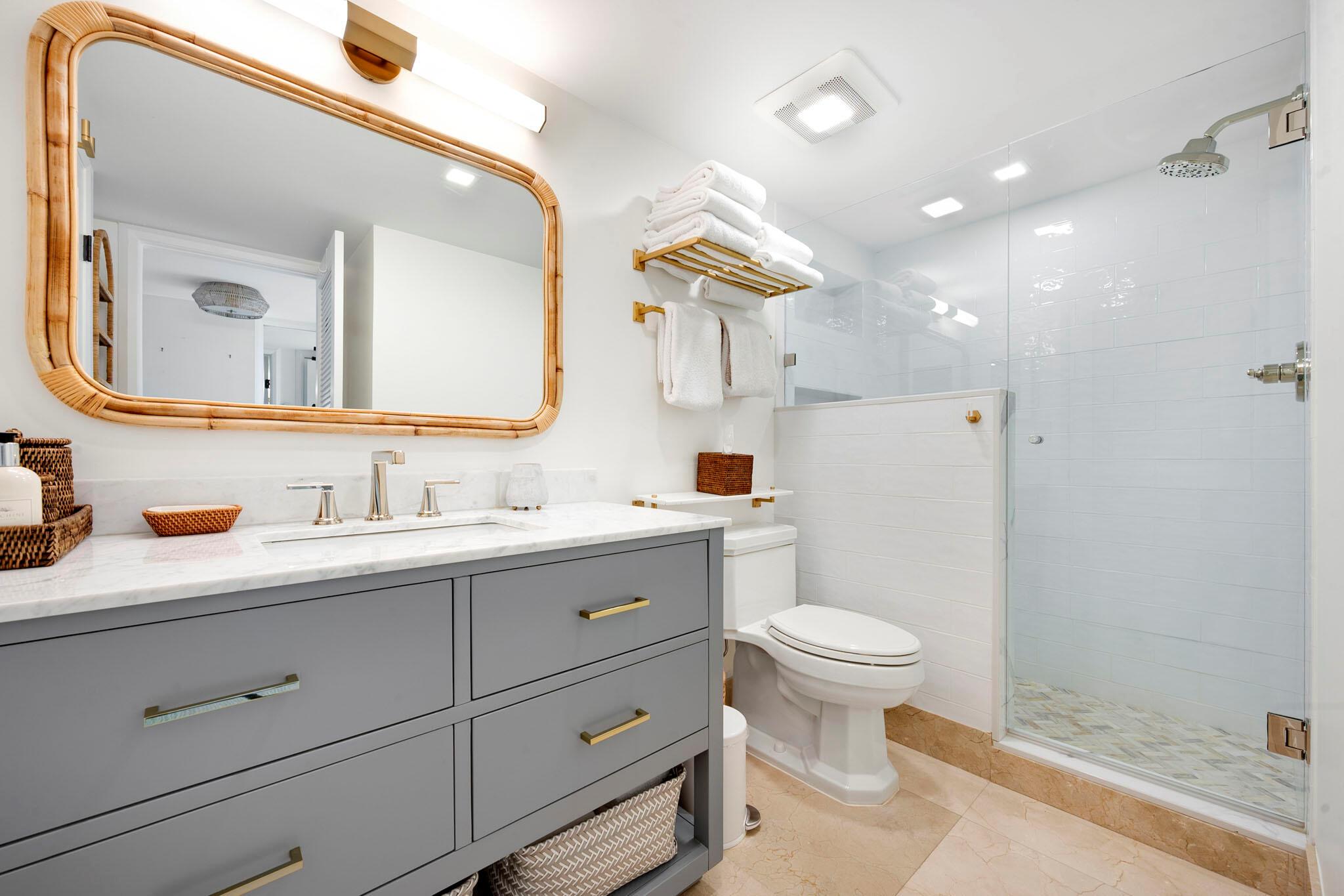 MELBORNE HOUSE CONDO - Residential