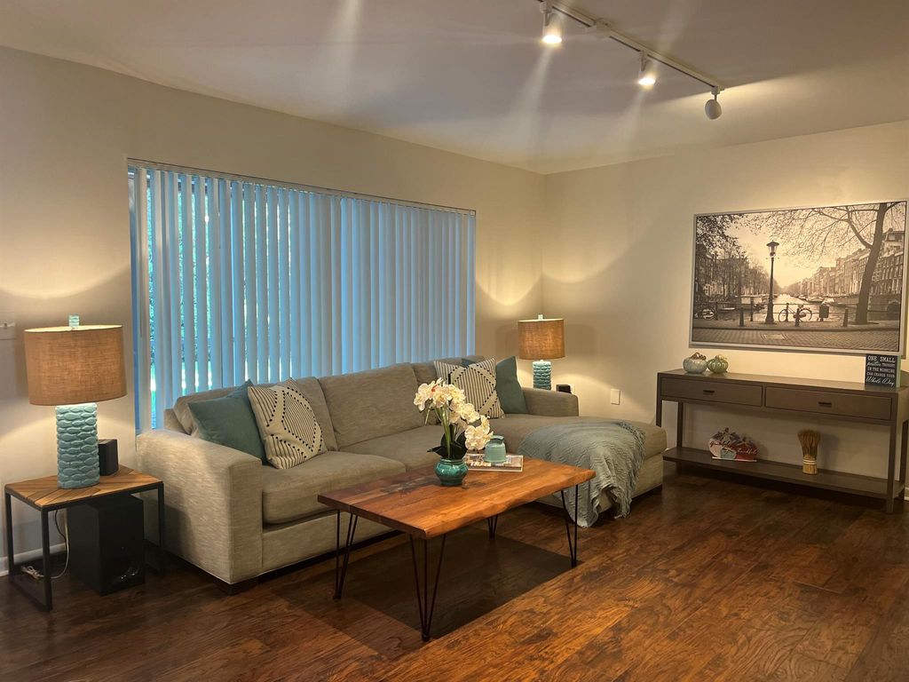 Photo of 815 W Boynton Beach Boulevard #11-102, Boynton Beach, FL 33426 (MLS # R10929042)