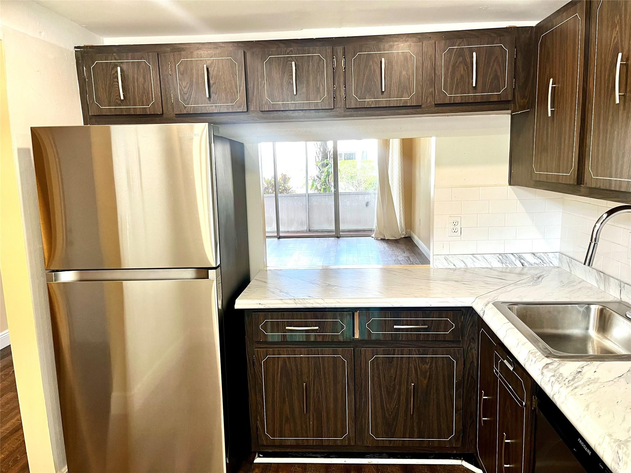 Sands Point Condo I - Residential Lease