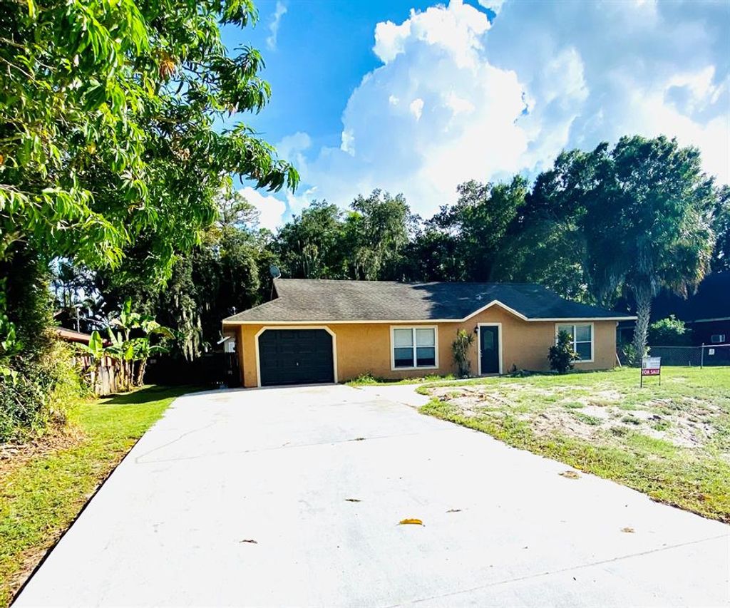 Photo of 8105 Paso Robles Boulevard, Fort Pierce, FL 34951 (MLS # R10819009)