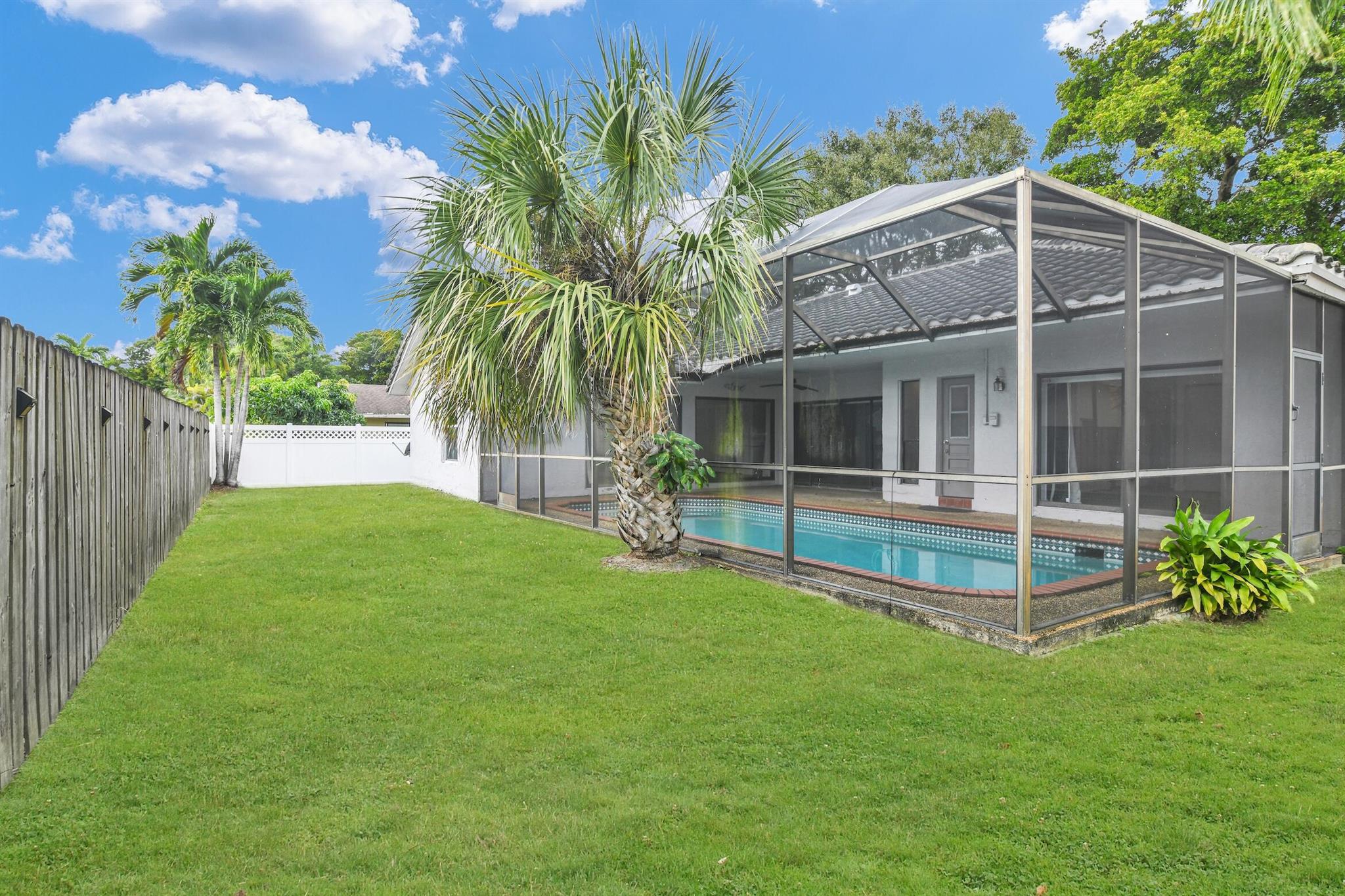 CROSSINGS - Residential