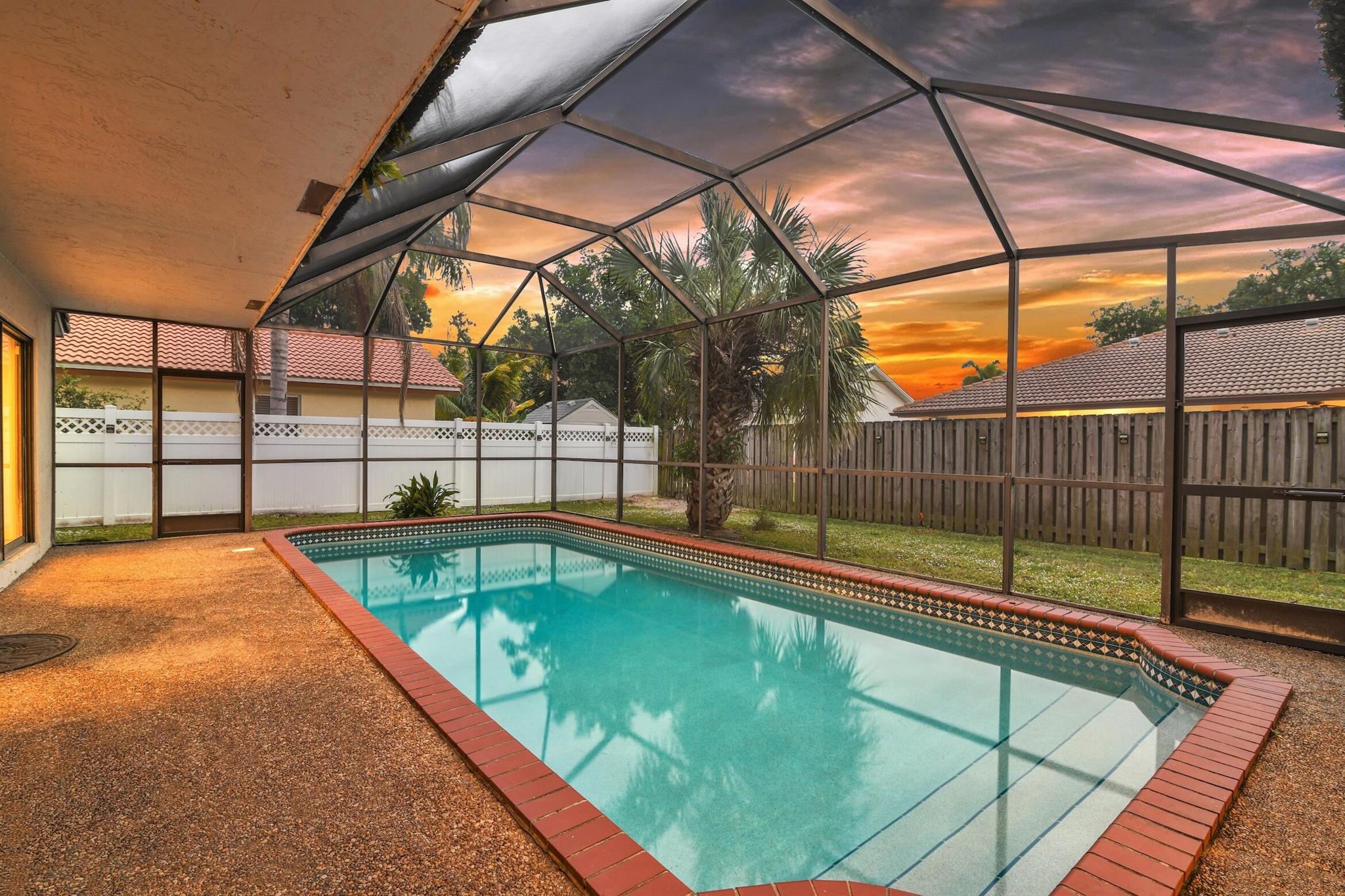 CROSSINGS - Residential