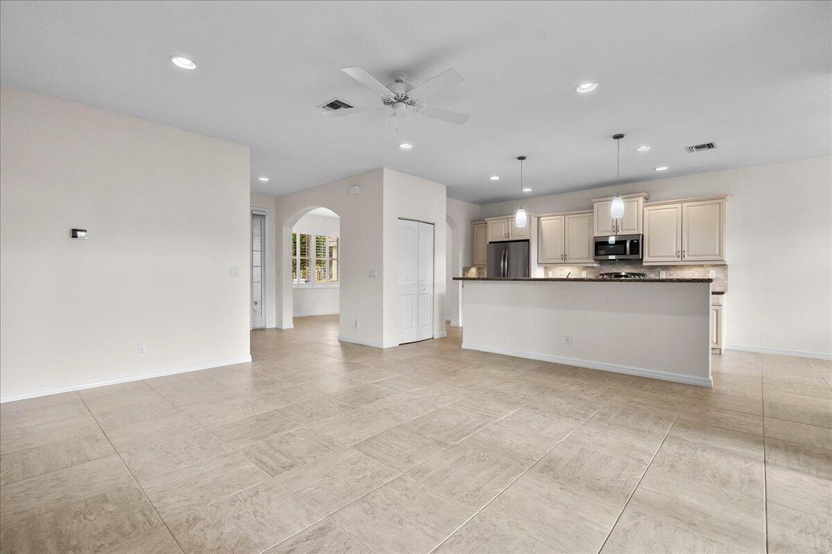 LYONS RANCHES - Residential