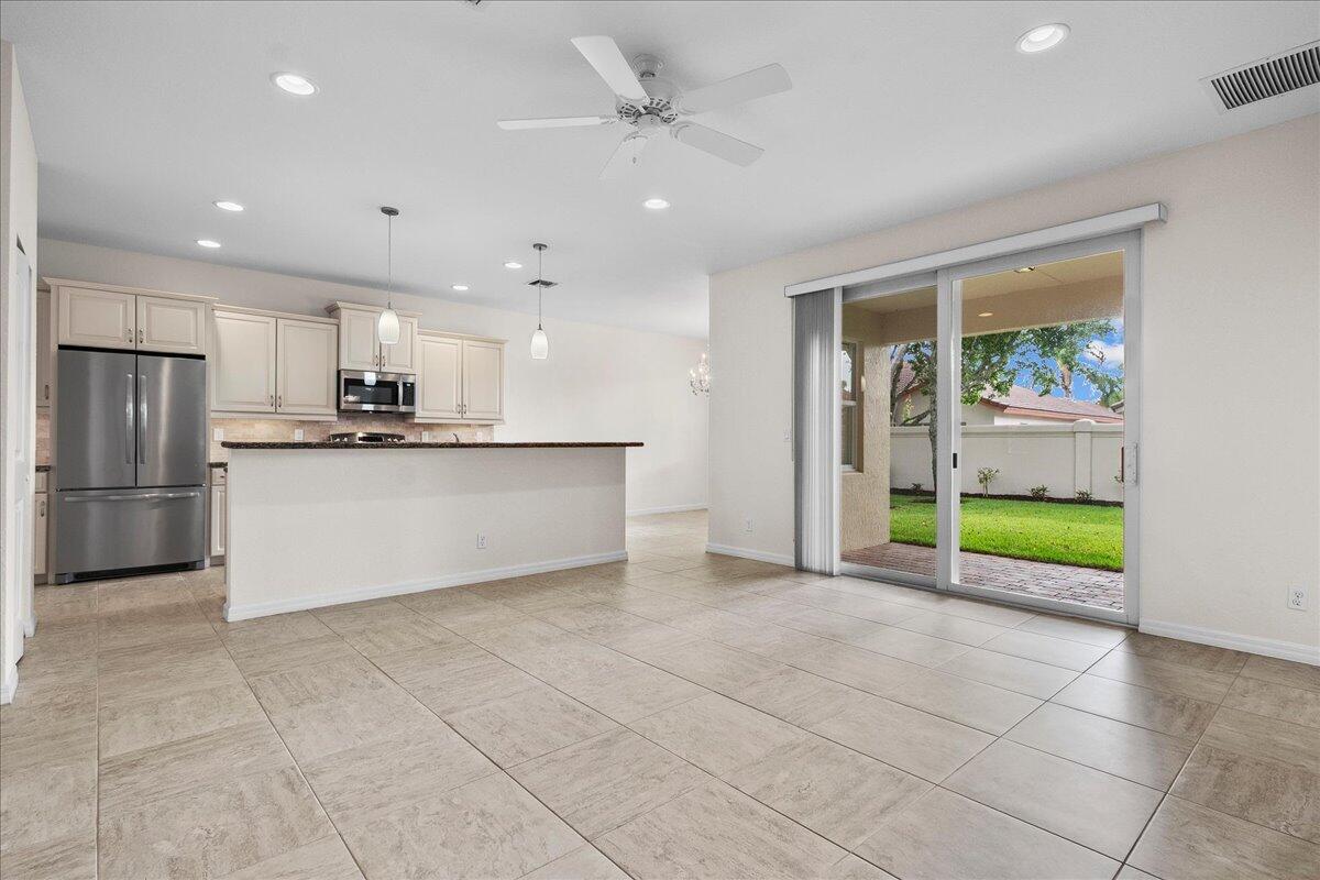 LYONS RANCHES - Residential