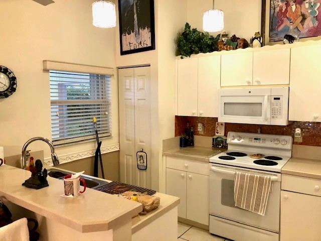 CASCADE LAKES - Residential