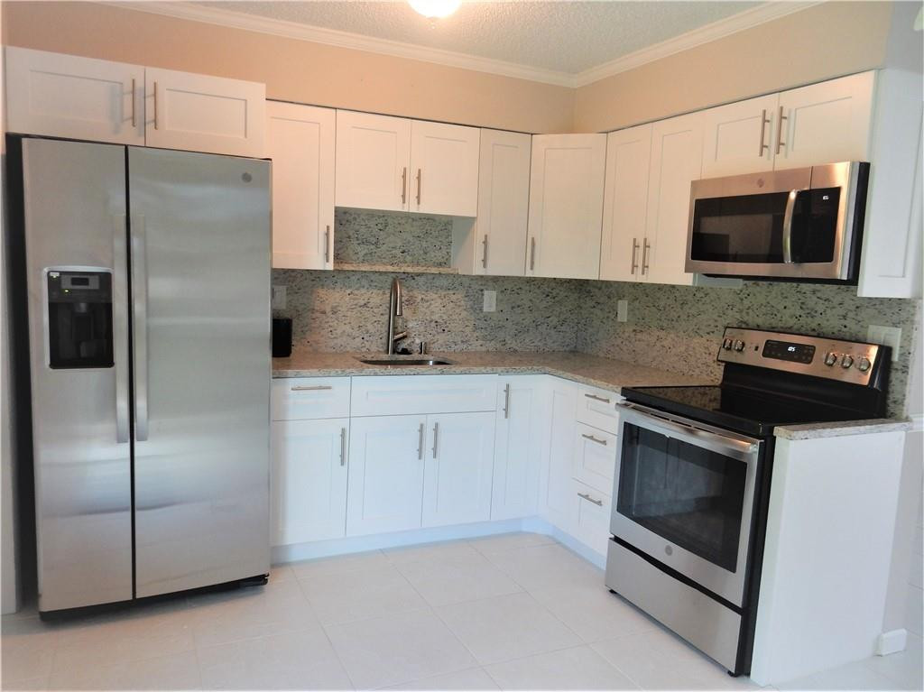 IMPERIAL VILLAS - Residential