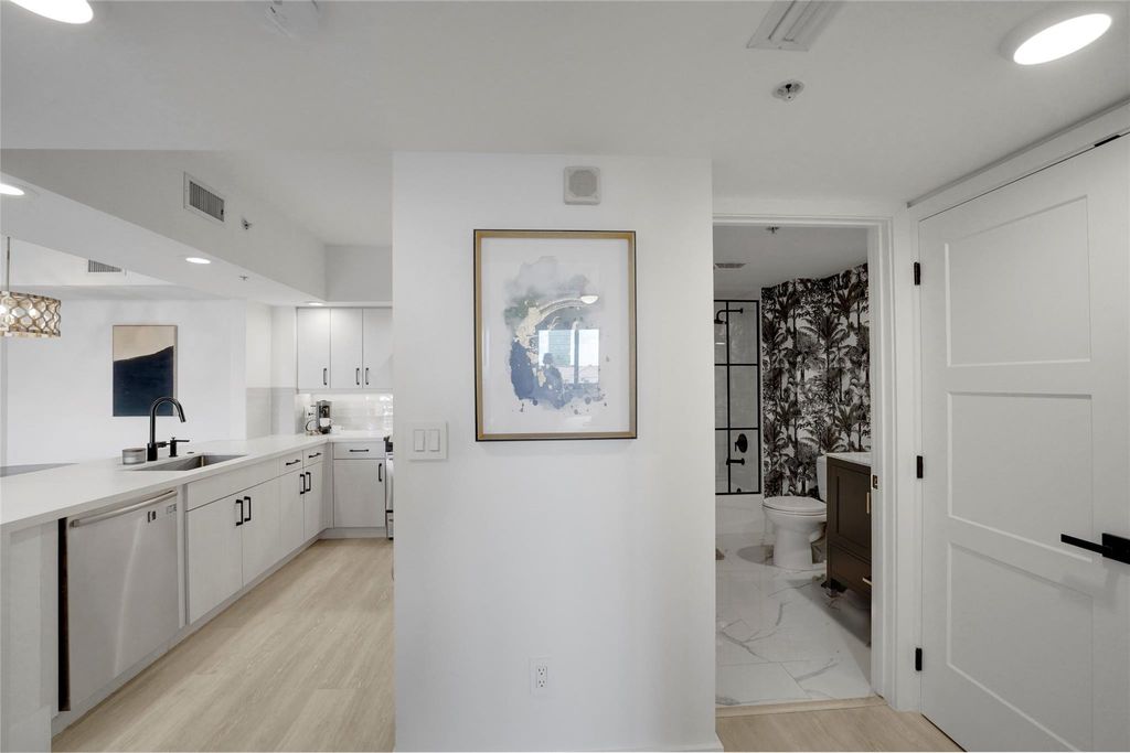 Photo of 110 N Federal Highway #715, Fort Lauderdale, FL 33301 (MLS # F10550293)