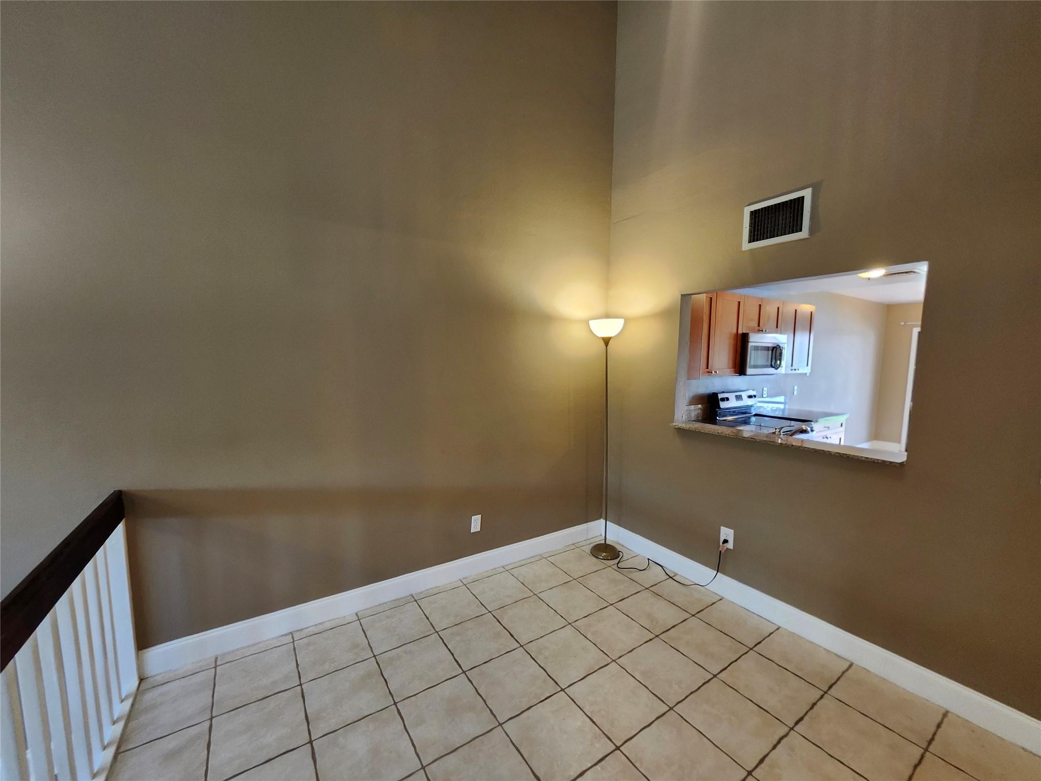 REFLECTIONS - Residential Lease