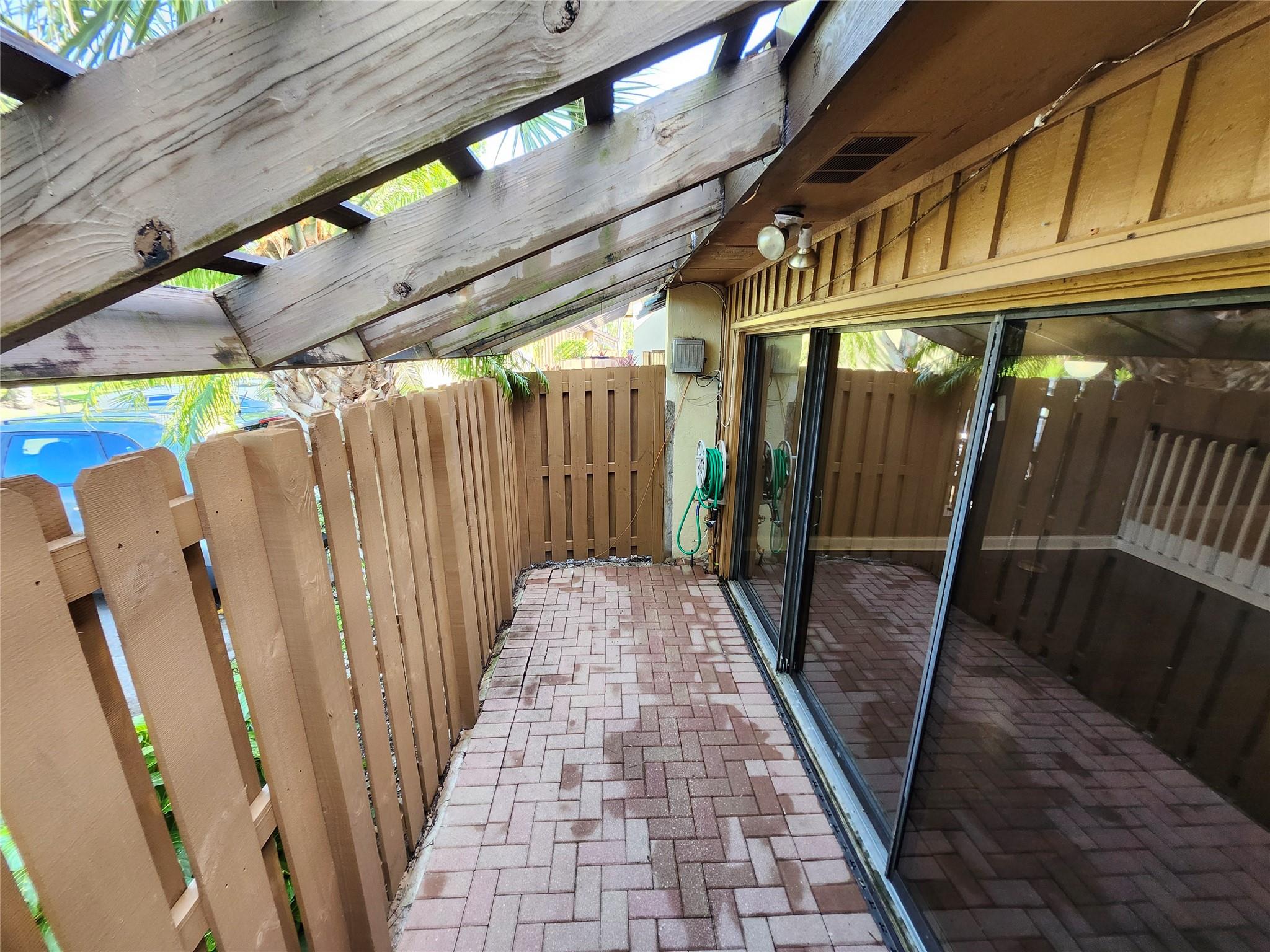 REFLECTIONS - Residential Lease