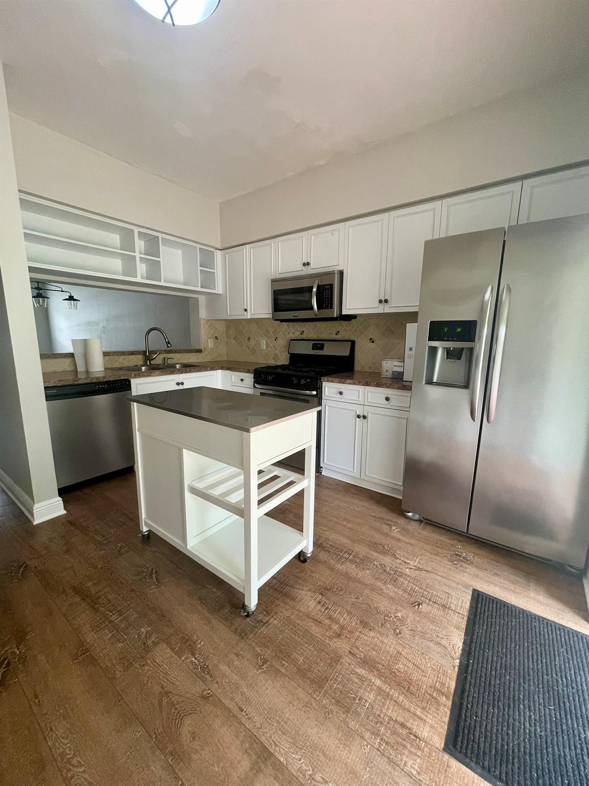 8021 Sanibel Dr 8021, Tamarac, FL, 33321/$330,000 3 8021 Sanibel Dr 8021