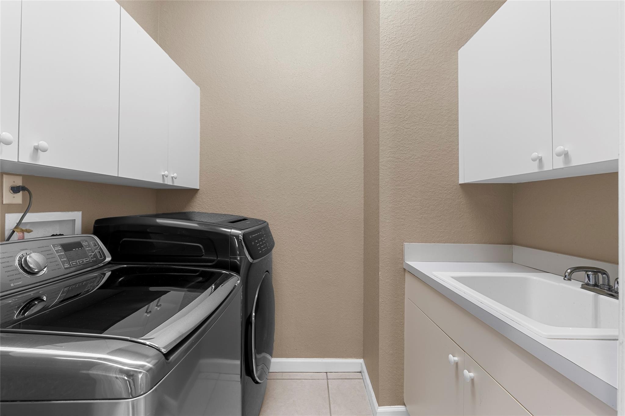 Sunset Lakes One 164-34 B - Residential