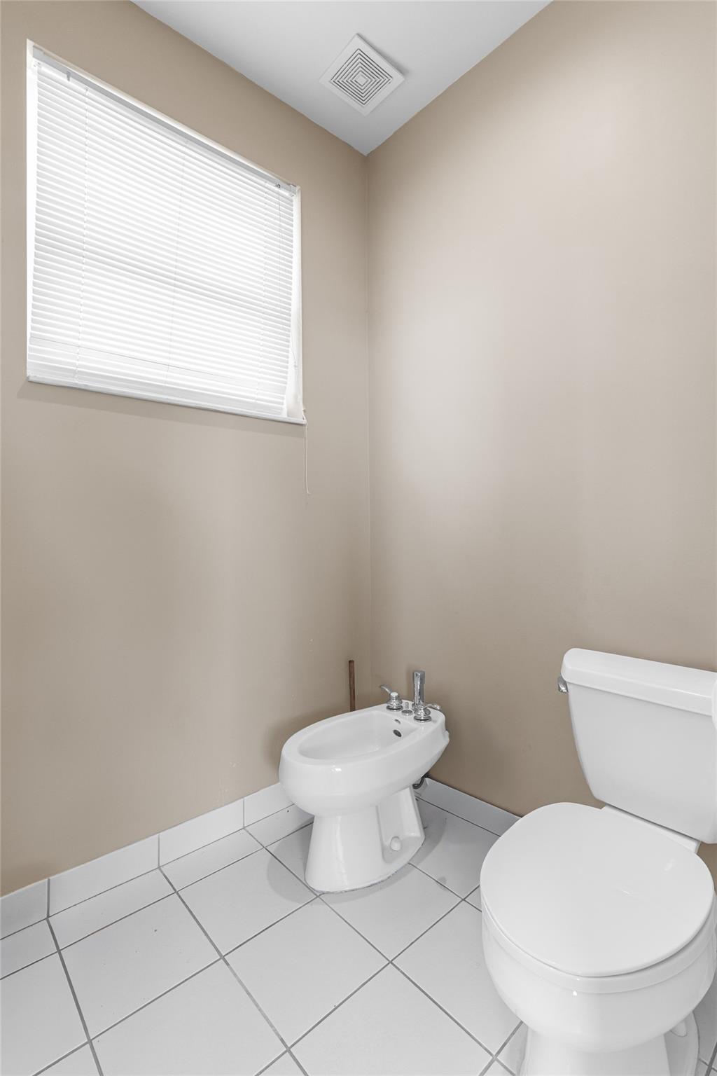 Sunset Lakes One 164-34 B - Residential
