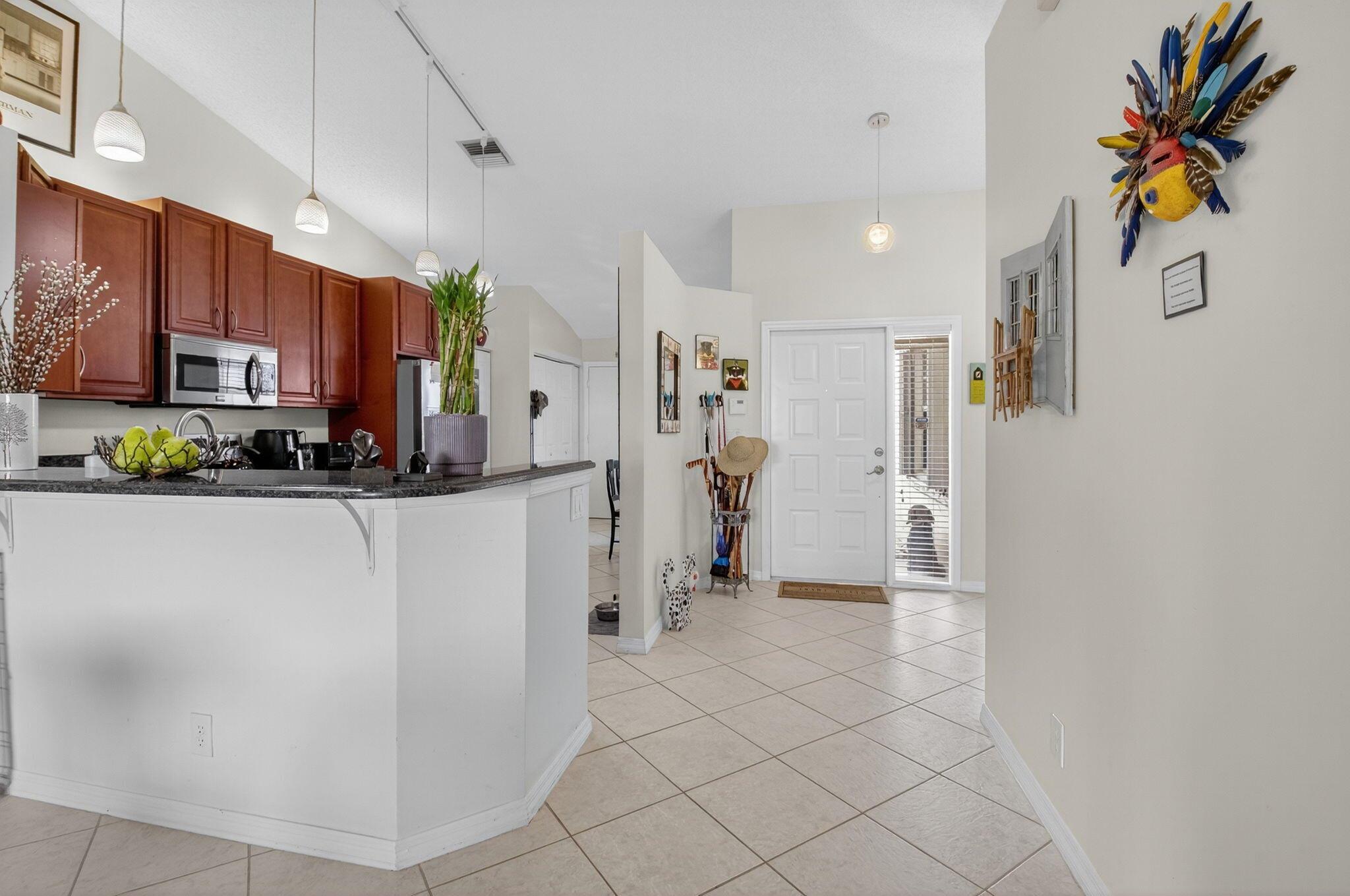 6108 Floral Lakes Drive