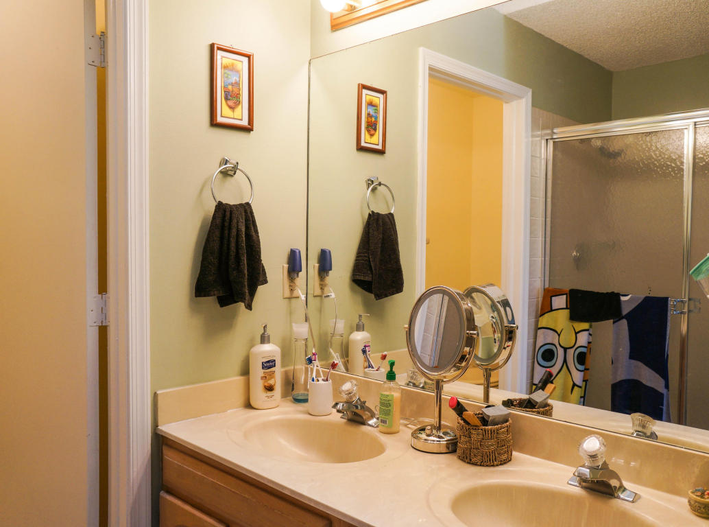 CYPRESS GLEN TOWNHOMES CONDO - Residential