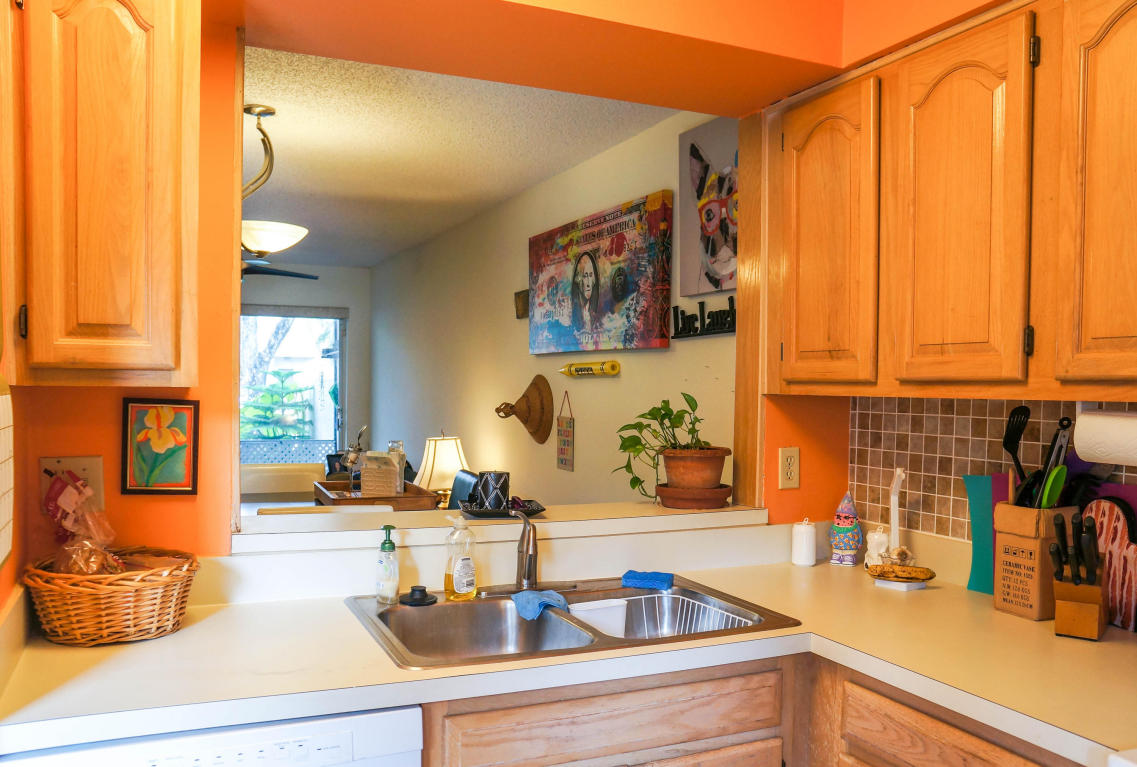 CYPRESS GLEN TOWNHOMES CONDO - Residential