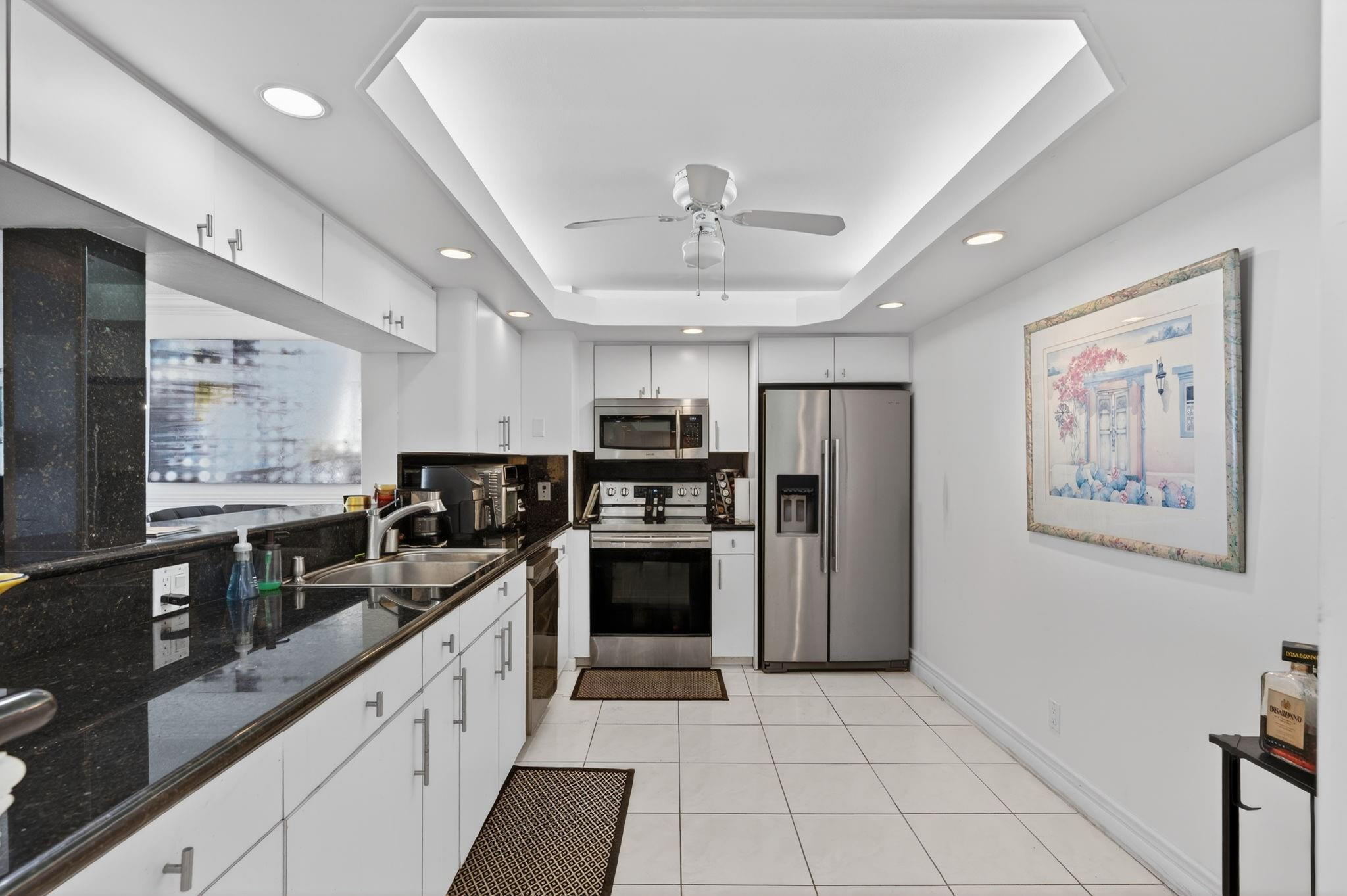 1149 Hillsboro Mile PH07