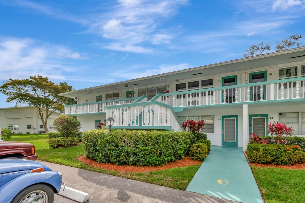 Photo of 51 Ventnor C, Deerfield Beach, FL 33442 (MLS # R11166982)