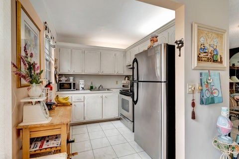 Tiny photo for 51 Ventnor C, Deerfield Beach, FL 33442 (MLS # R11166982)