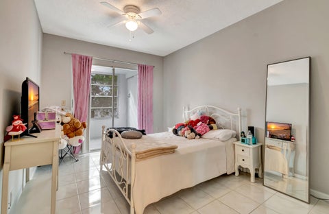 Tiny photo for 51 Ventnor C, Deerfield Beach, FL 33442 (MLS # R11166982)