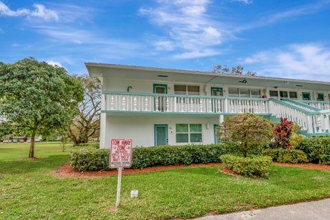 Tiny photo for 51 Ventnor C, Deerfield Beach, FL 33442 (MLS # R11166982)