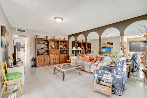 Tiny photo for 51 Ventnor C, Deerfield Beach, FL 33442 (MLS # R11166982)