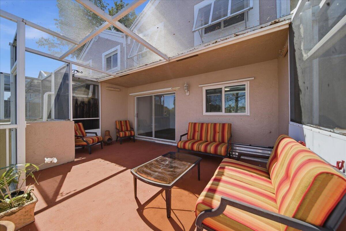 PEMBROKE LAKES SECTION SEVEN - Residential