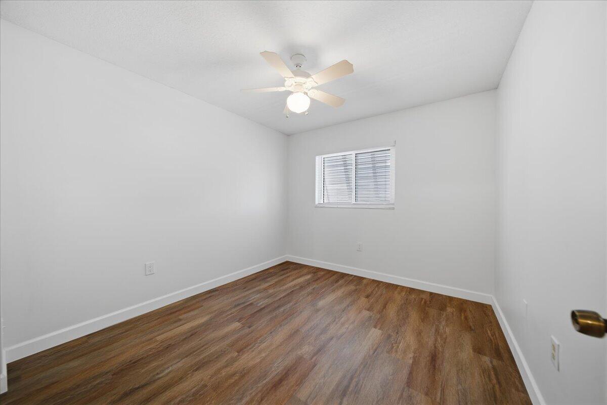 PEMBROKE LAKES SECTION SEVEN - Residential