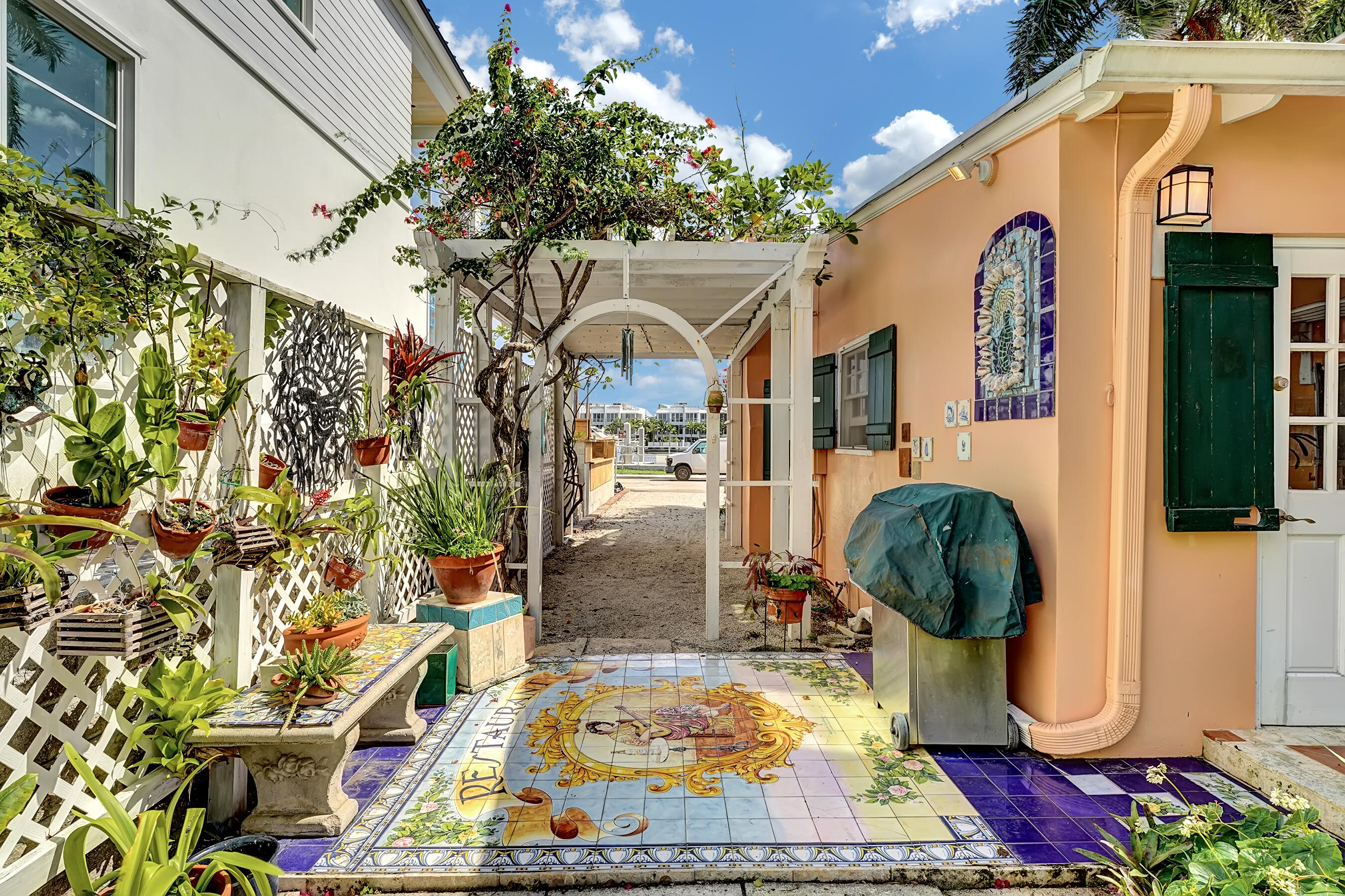 DELRAY TOWN OF - Residential