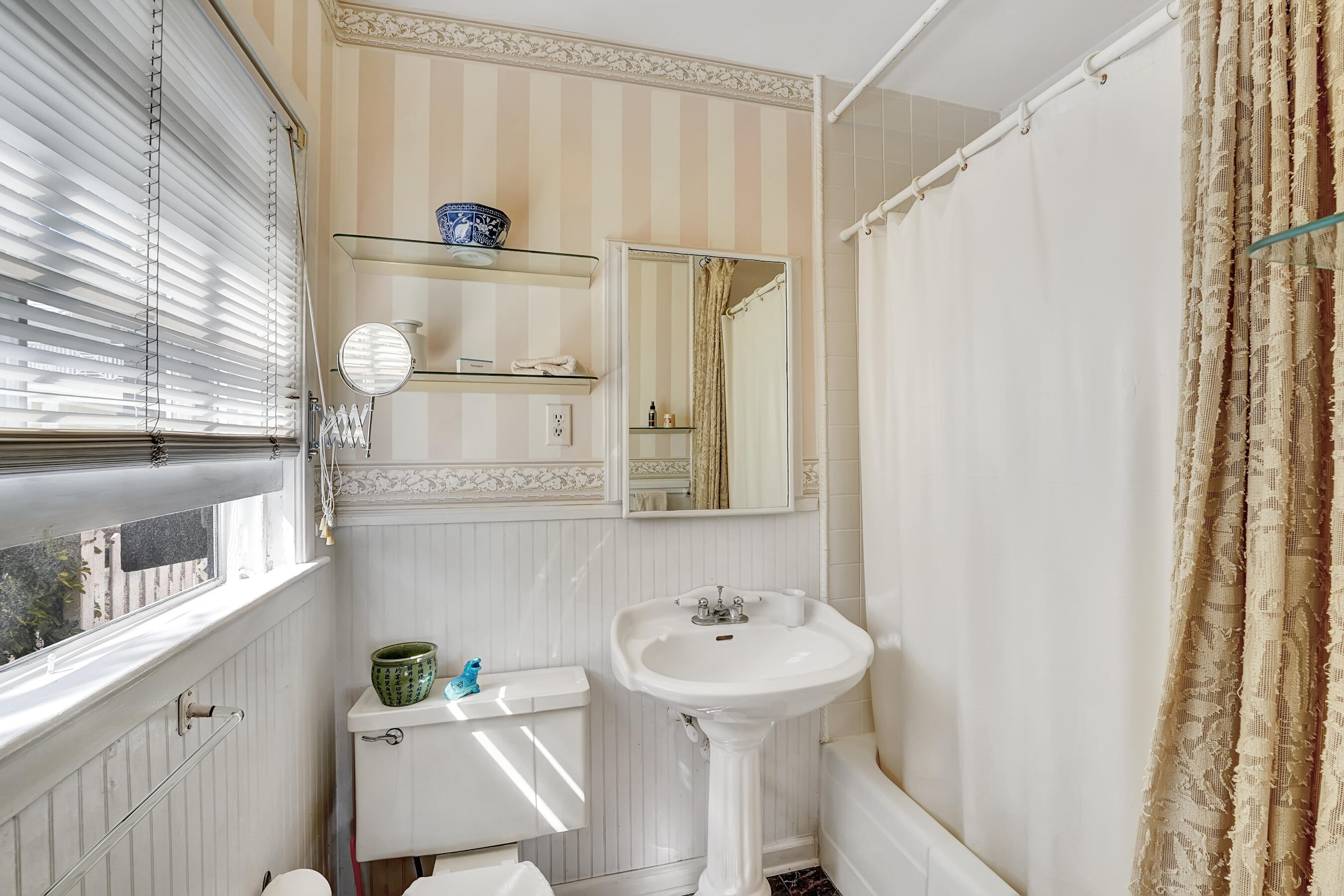 DELRAY TOWN OF - Residential