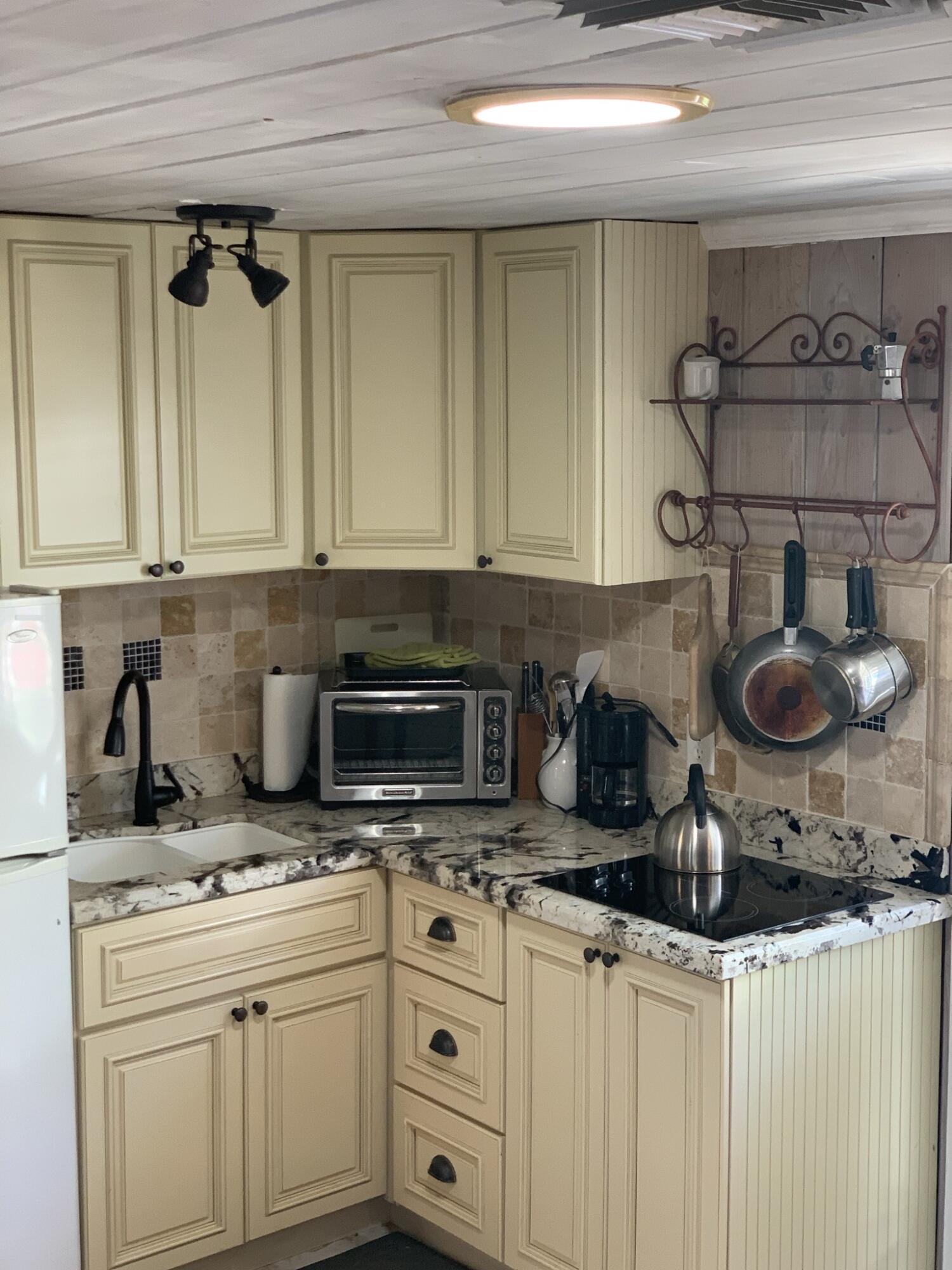 DELRAY TOWN OF - Residential