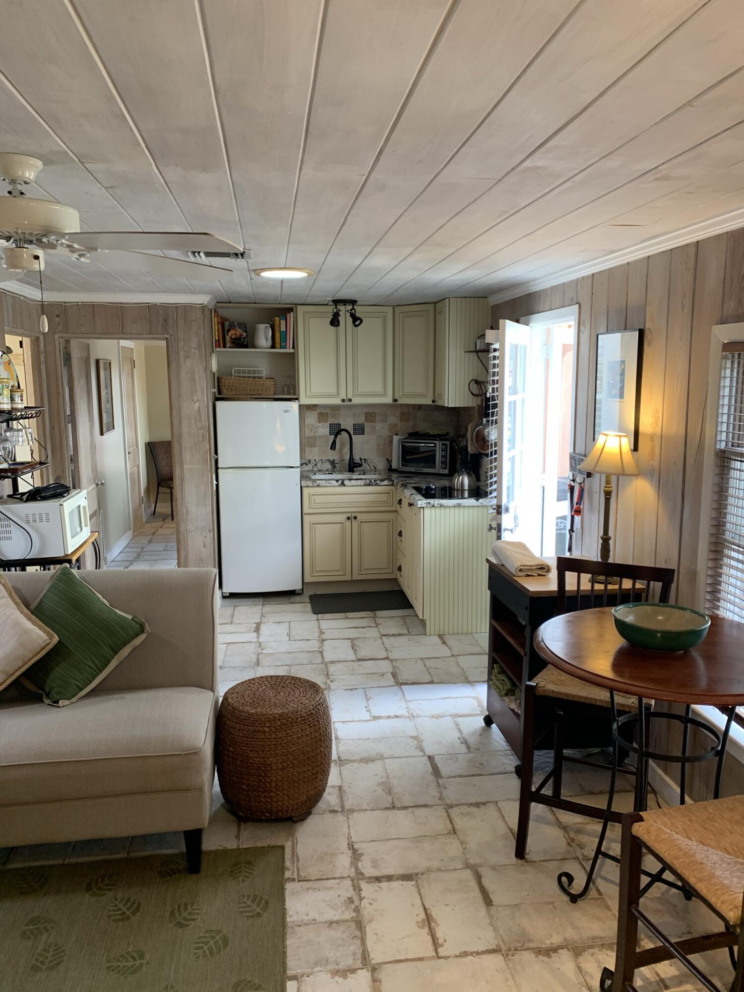 DELRAY TOWN OF - Residential