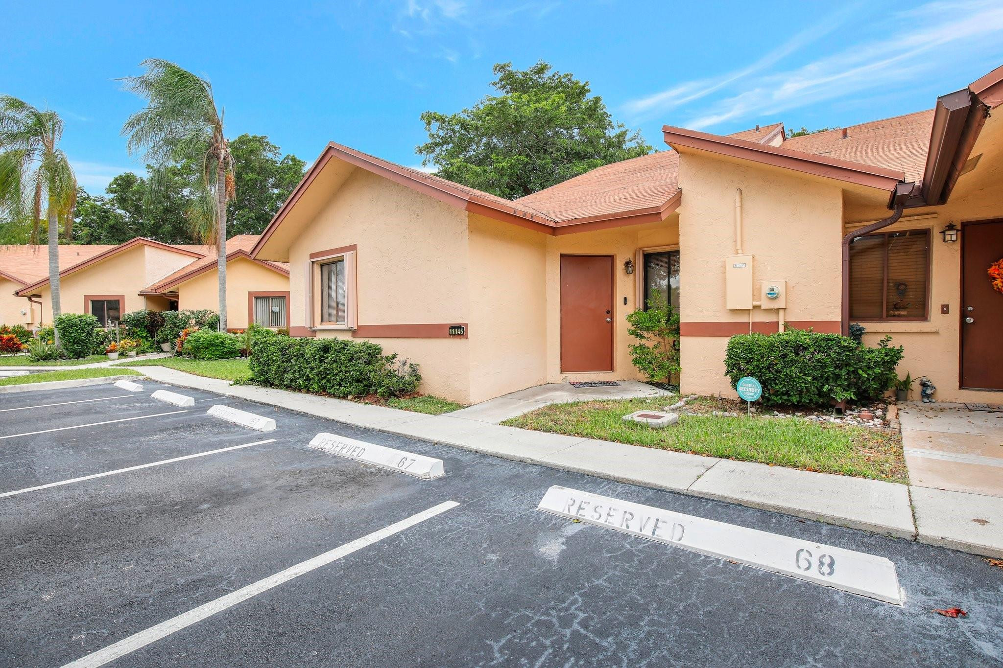 11145 NW 38th Place