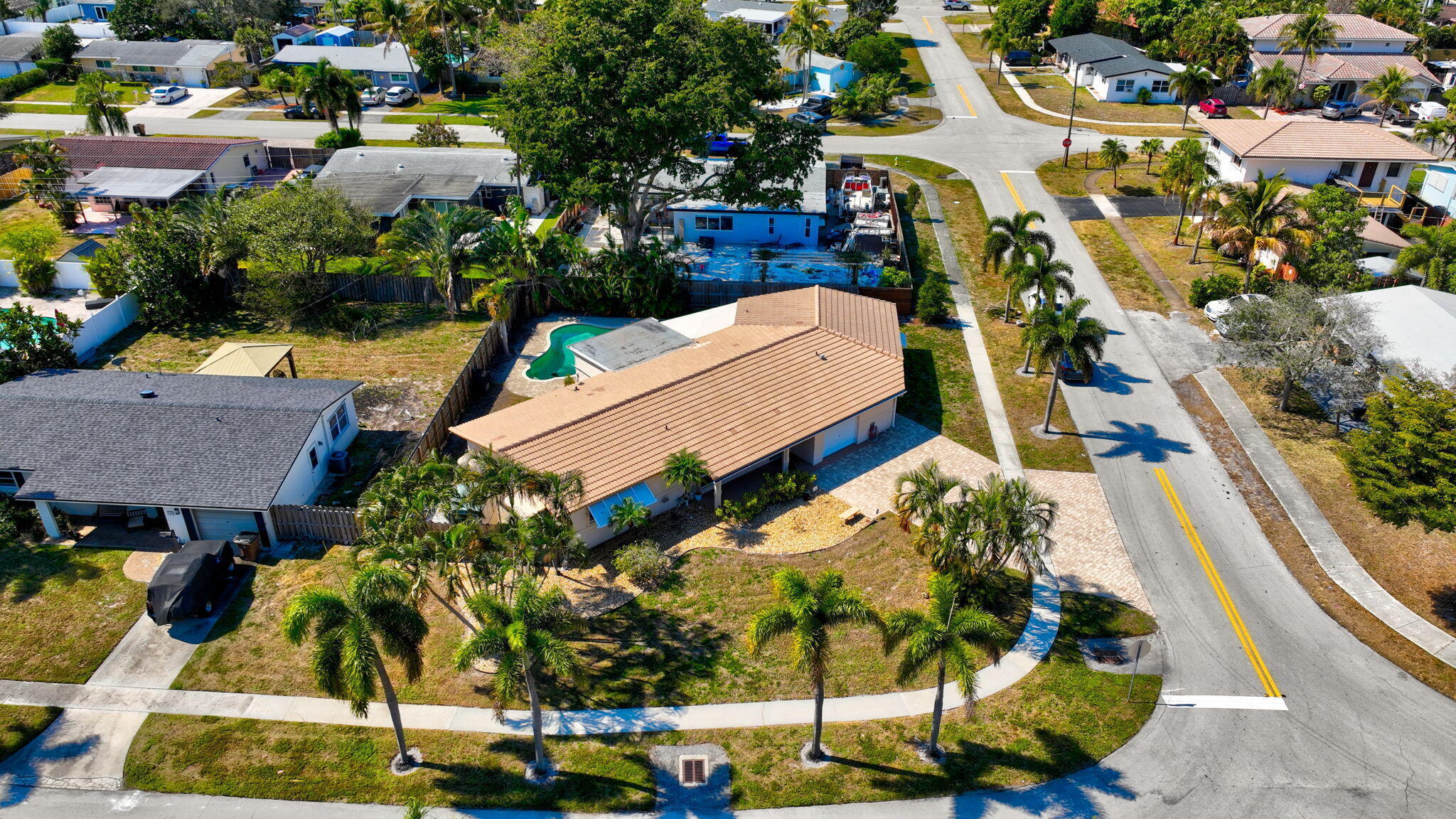 CORAL MANOR THIRD ADD - Residential Lease