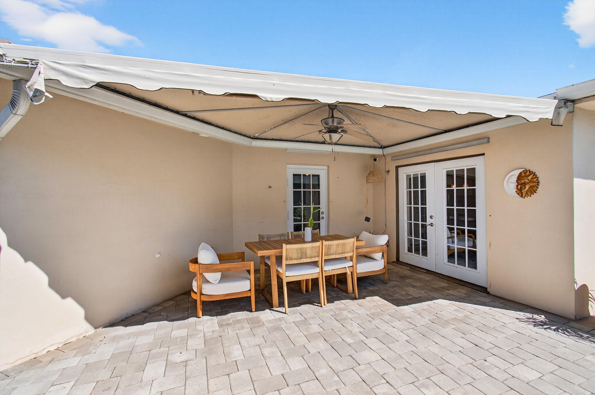 CORAL MANOR THIRD ADD - Residential Lease