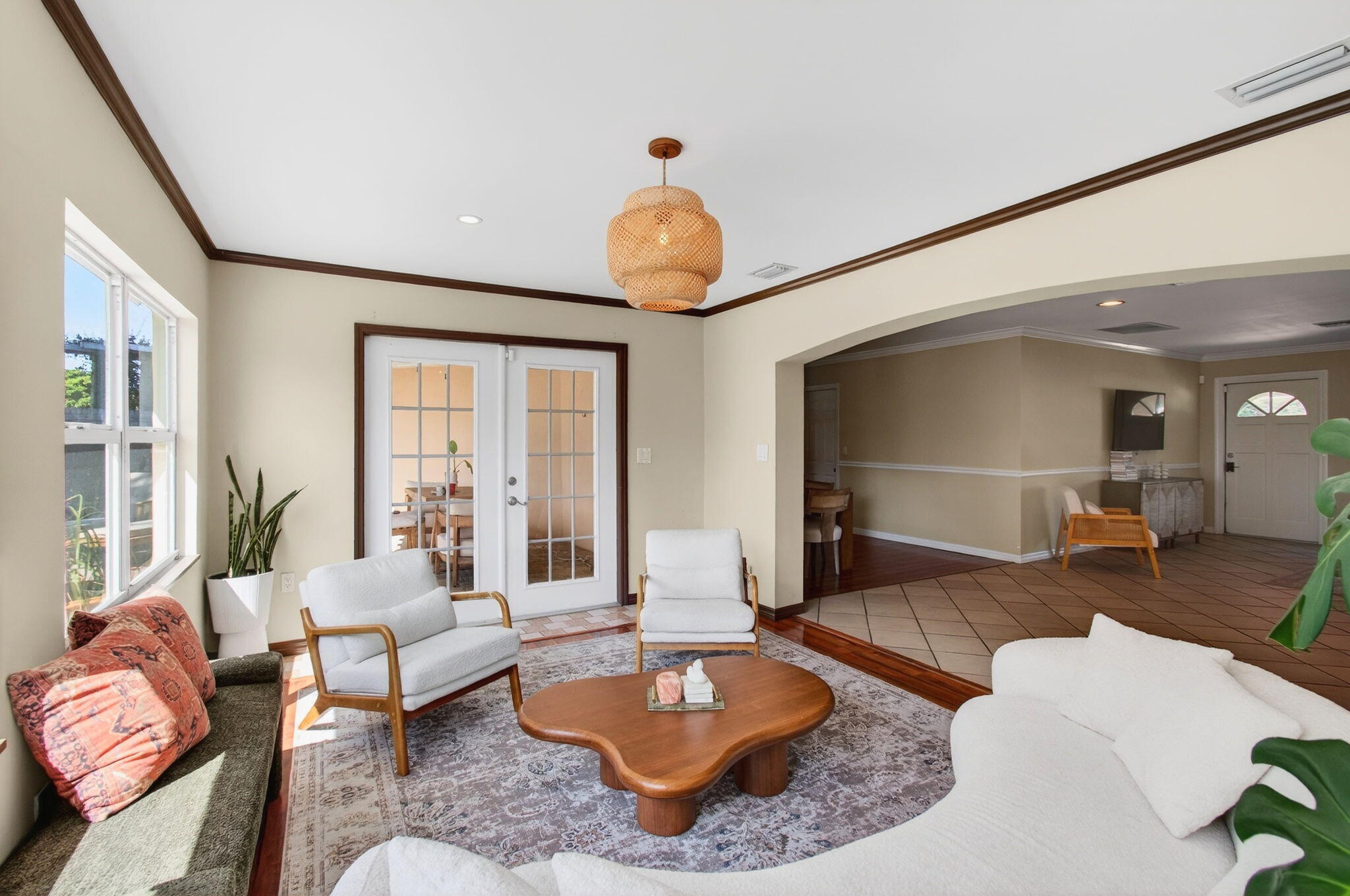 CORAL MANOR THIRD ADD - Residential Lease