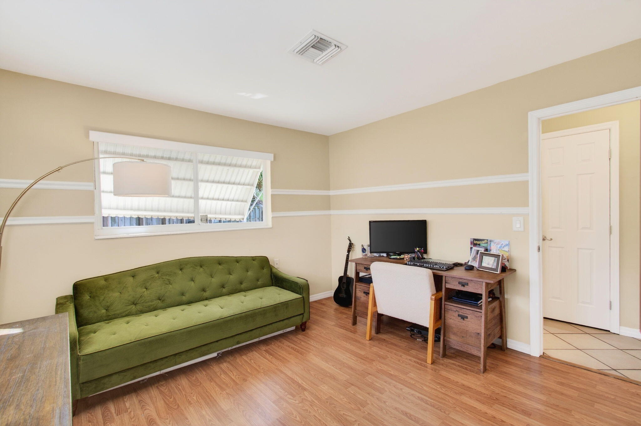 CORAL MANOR THIRD ADD - Residential Lease