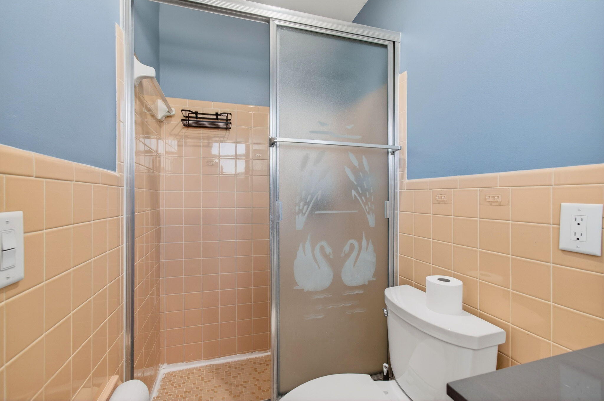 CORAL MANOR THIRD ADD - Residential Lease