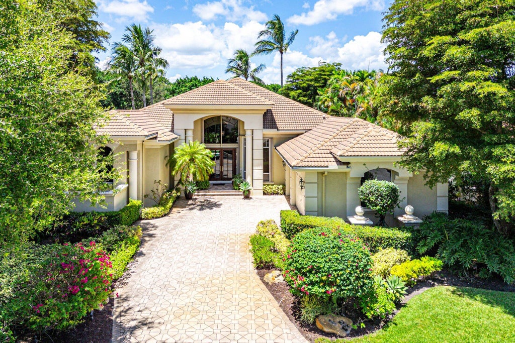 Photo of 1018 Grand Isle Terrace, Palm Beach Gardens, FL 33418 (MLS # R11118807)