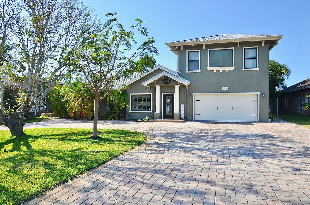 Photo of 283 NE Sagamore Terrace, Port Saint Lucie, FL 34983 (MLS # R11085236)
