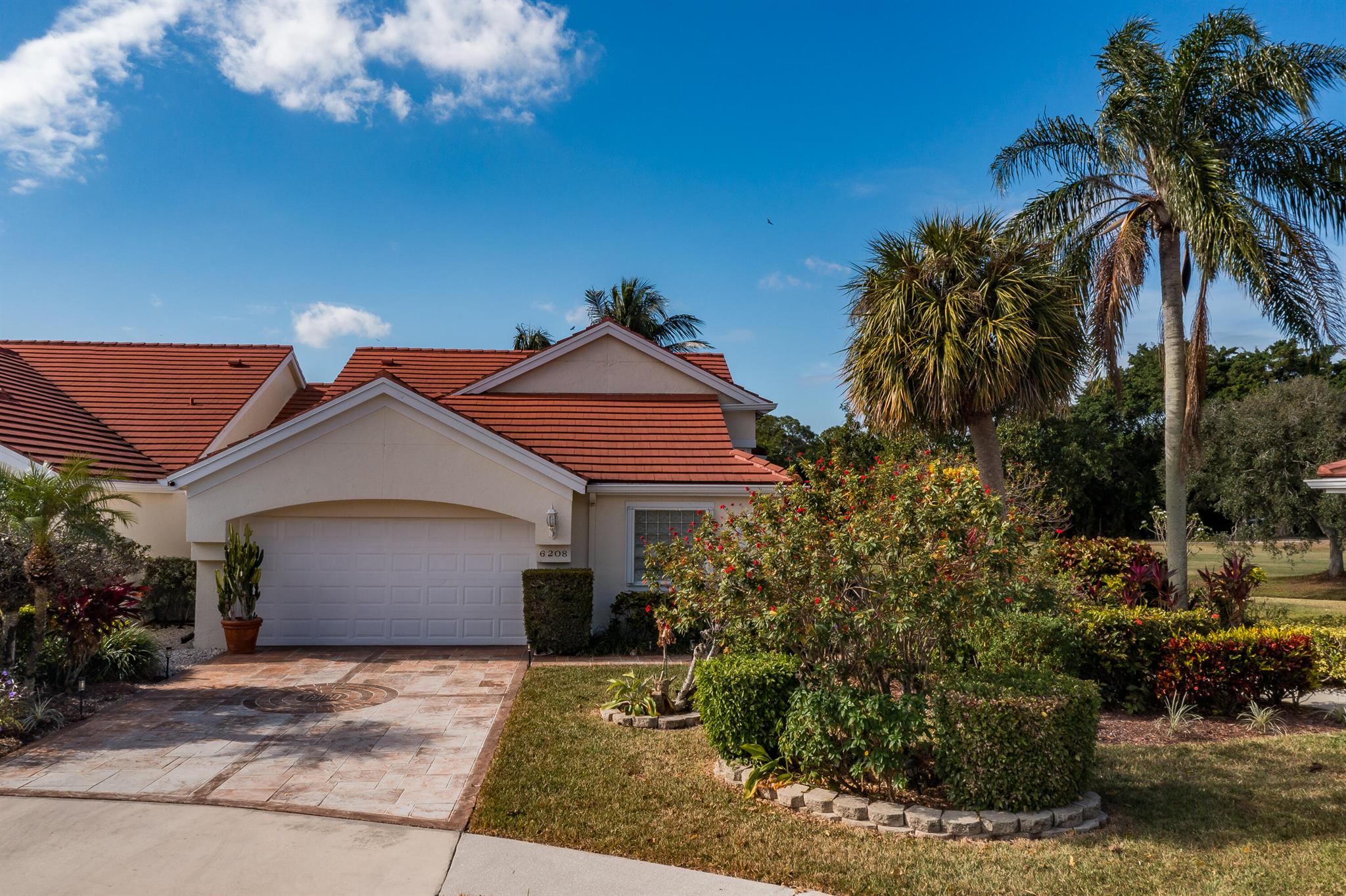 FAIRFIELDS LACUNA 1-A - Residential