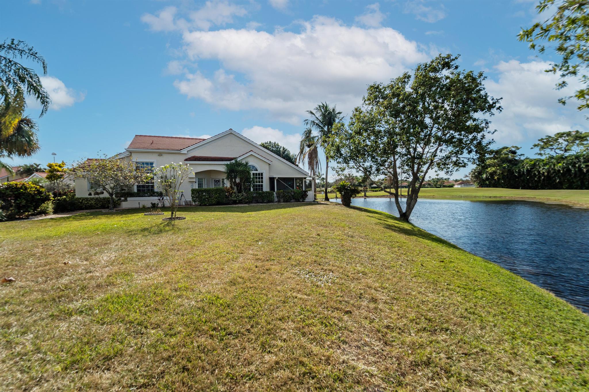 FAIRFIELDS LACUNA 1-A - Residential